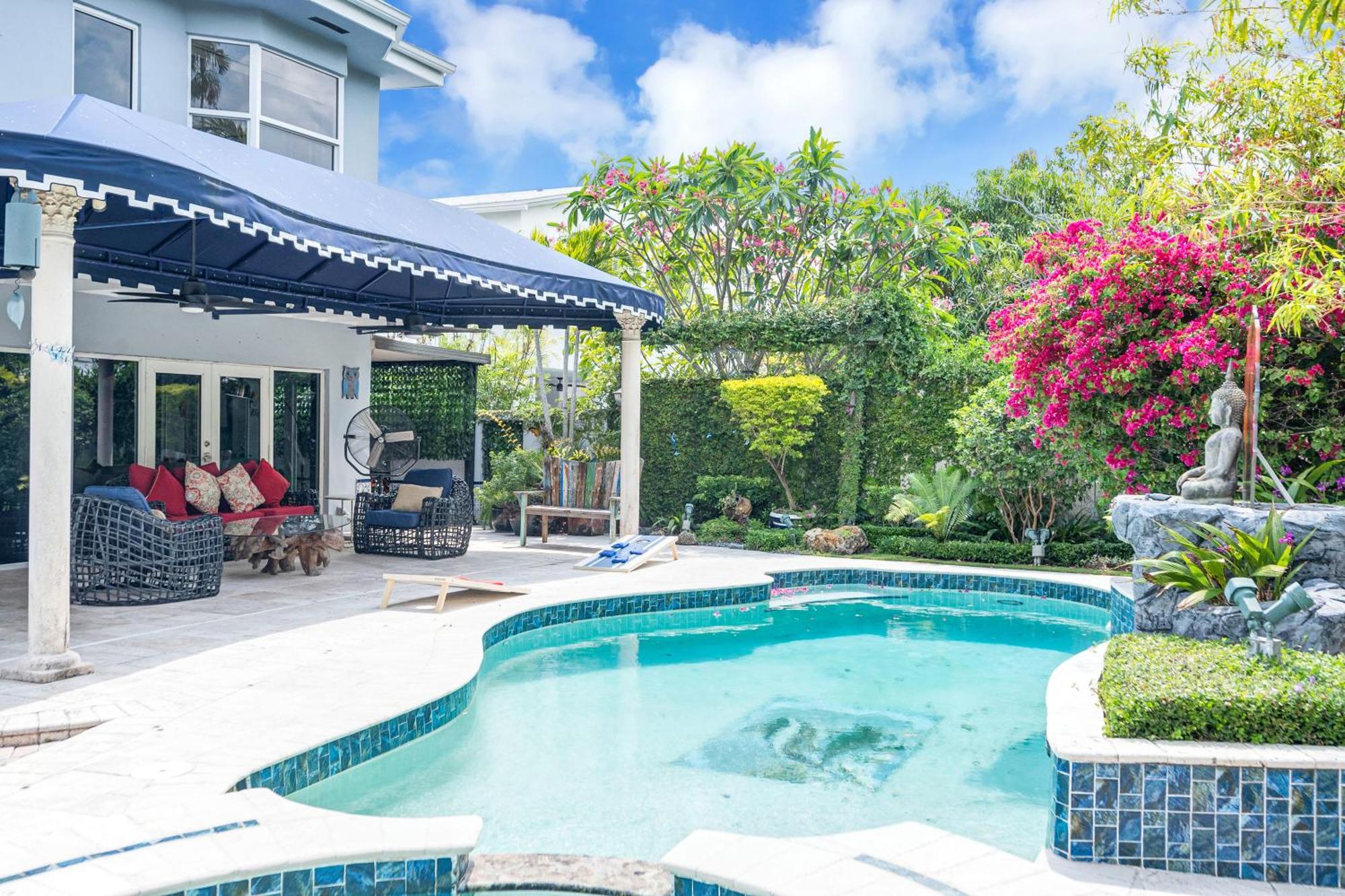 Magnificent Tropical Pool Southbrickell * Miami