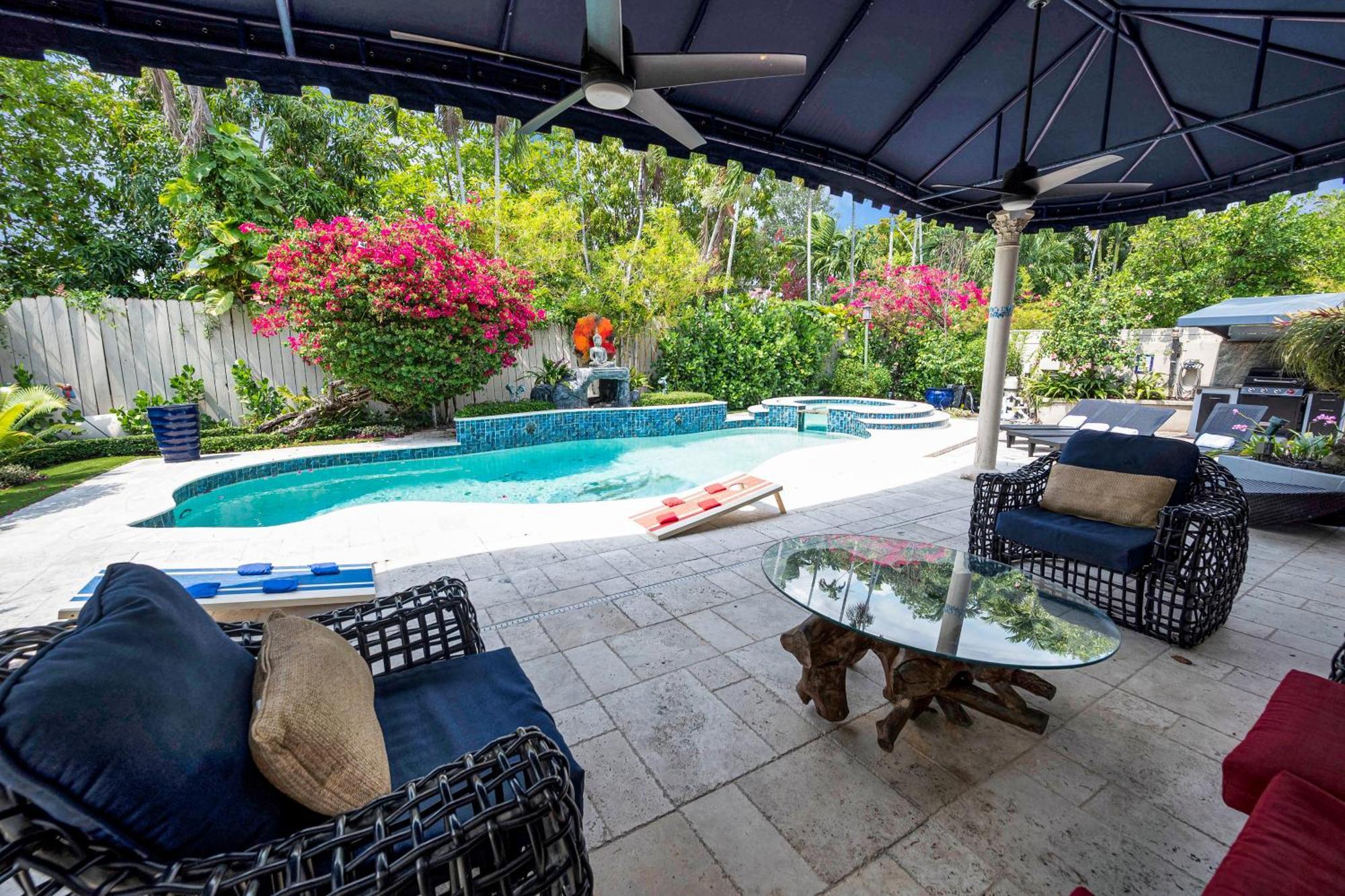 Magnificent Tropical Pool Southbrickell