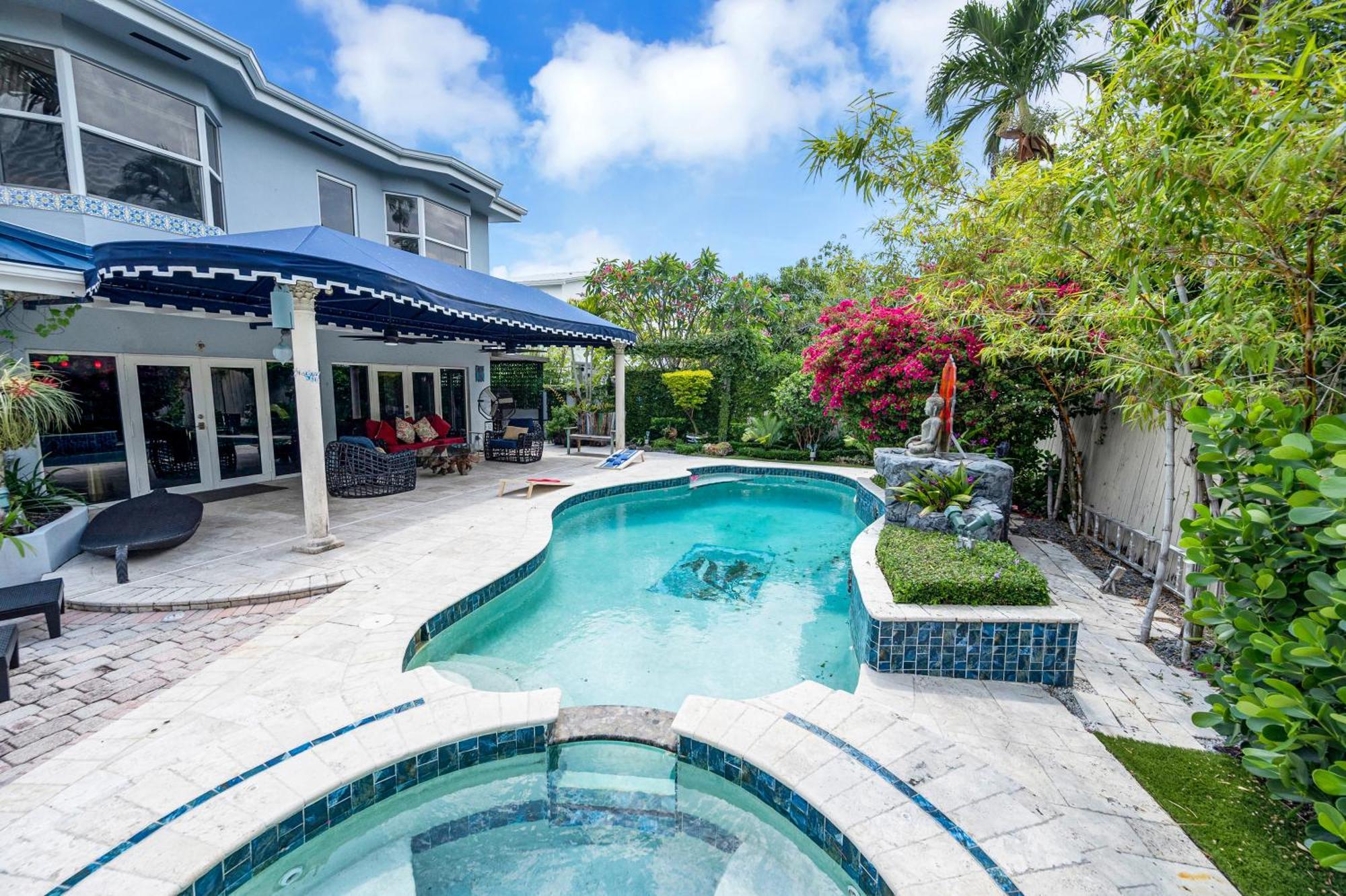 Magnificent Tropical Pool Southbrickell Holiday home