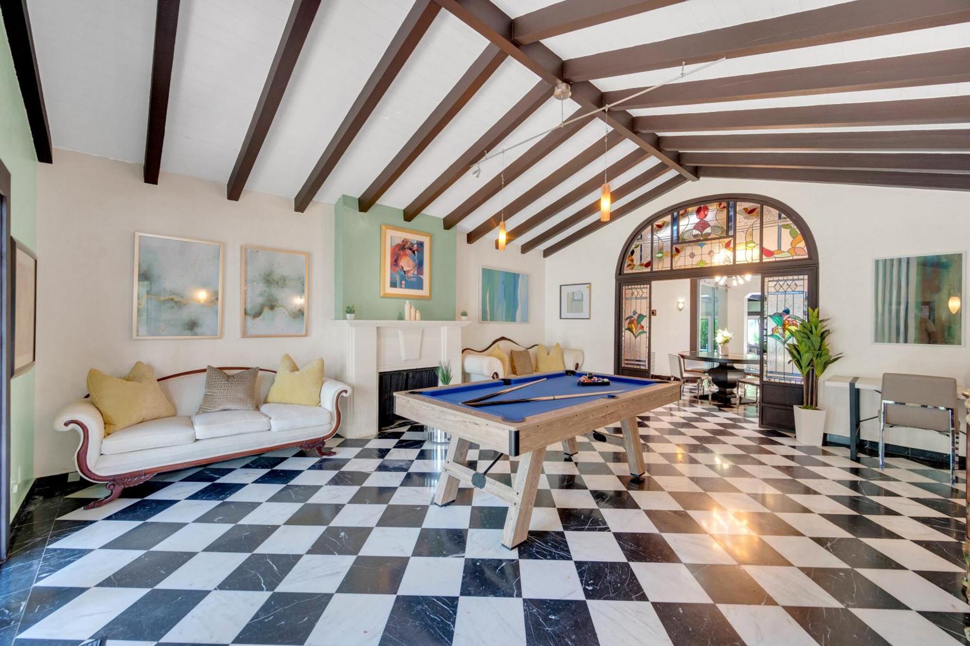 Magnificent Tropical Pool Southbrickell Holiday home Miami
