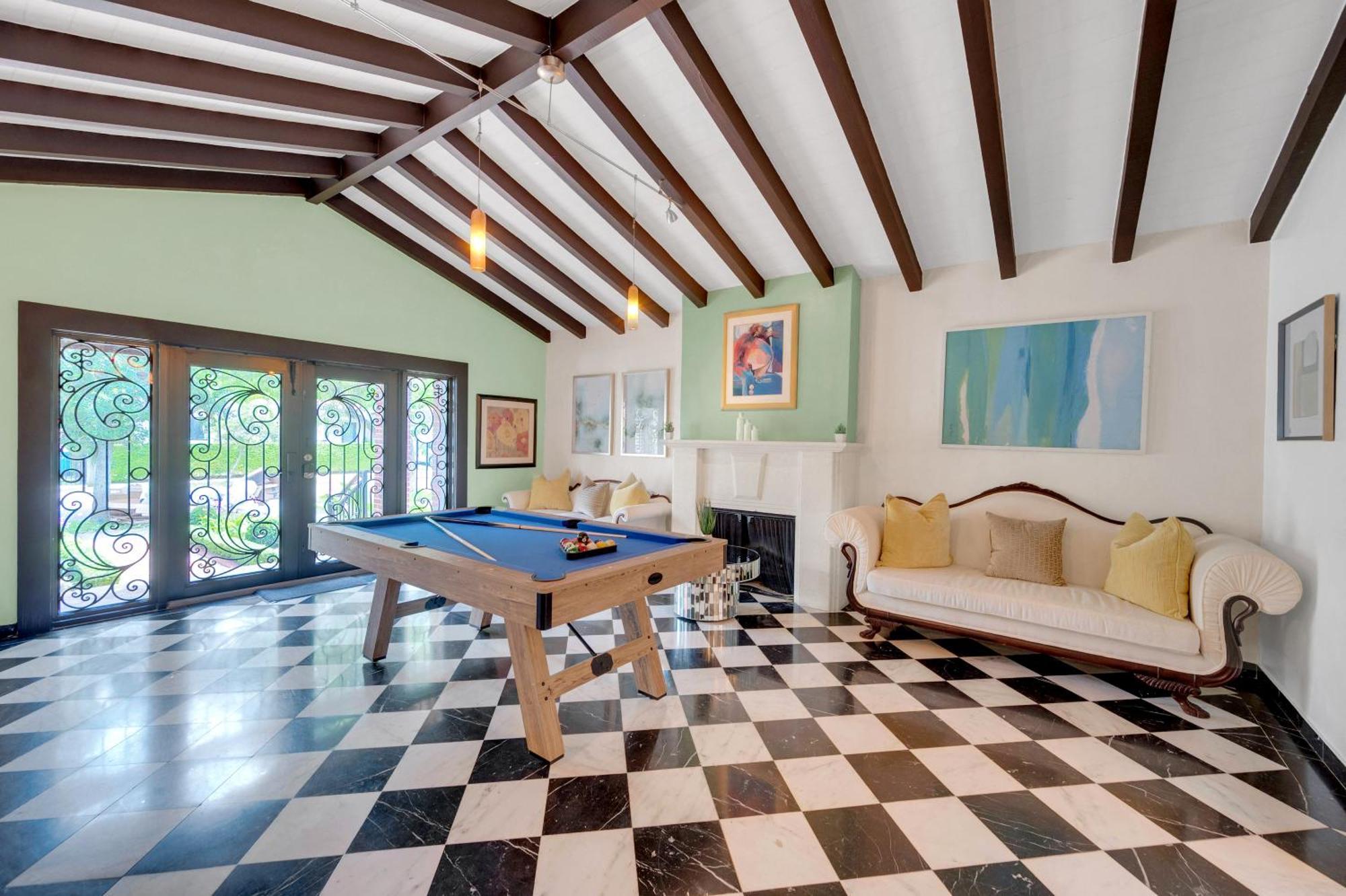 Magnificent Tropical Pool Southbrickell Holiday home *