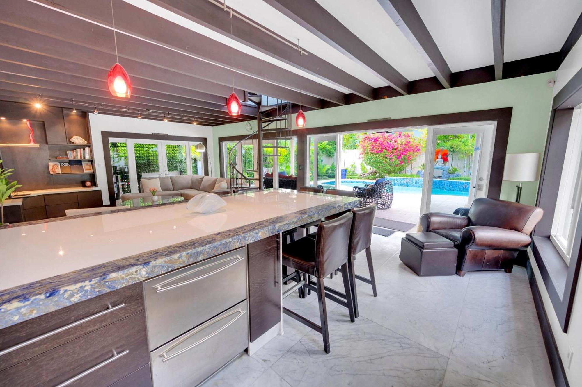 Magnificent Tropical Pool Southbrickell Holiday home *